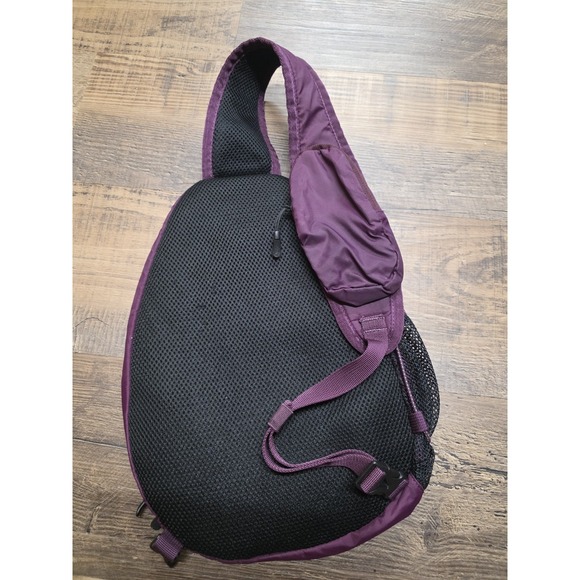 Eddie Bauer Maroon Slingback Backpack - Picture 3 of 4